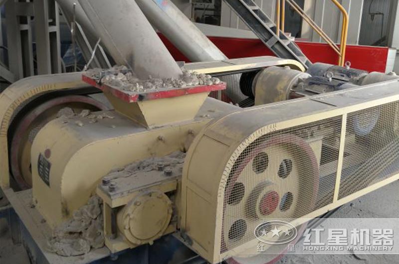關于對輥式破碎機，客戶最常問的5個問題（紅星老師傅實地講解）