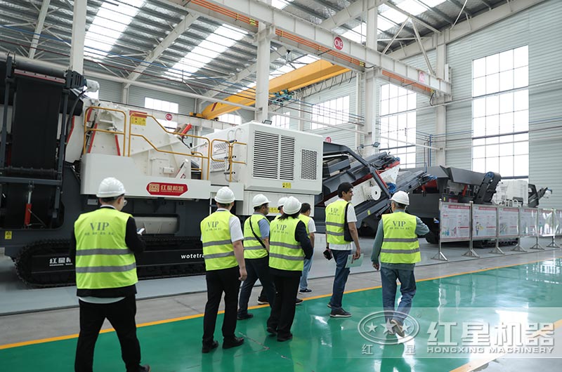 客戶參觀移動破現貨 客戶參觀移動破現貨